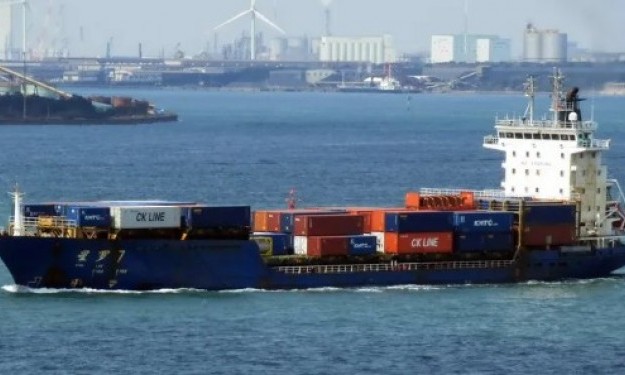 XING LUO 7  – 8710DWT/2007 CHR BLT 679TEU GLSS FEEDER