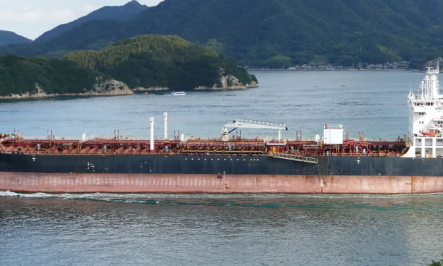 DYLAN – 2009 BLT / 49998 DWT/ 51469 CBM/ CPP TANKER