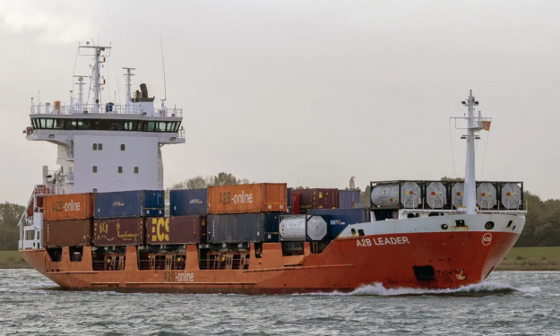 A2B LEADER – 5214 DWT / 1995 BLT SIETAS GEU / TEU 508