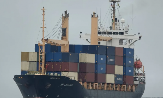 KR CELEBES – 10683DWT/2002 KOR BLT GEARED 756 TEU FEEDER